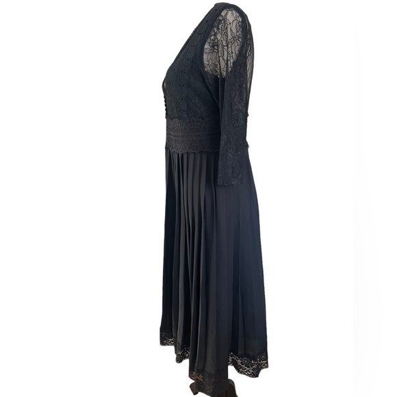 Zara v-neck 3/4 sleeve midi lace pleated black dress - Picture 4 of 9